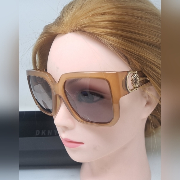 NWT Gucci Women's Sunglasses Horsebit Oversized Square GG3713/S 56mm  56-17-120 - Picture 5 of 16